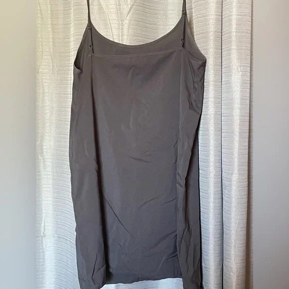 1 State shirt dress. Black. Comes with liner/slip. - Picture 5 of 10